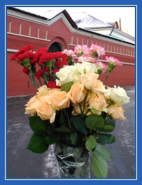 Цветы, гвоздики, розы