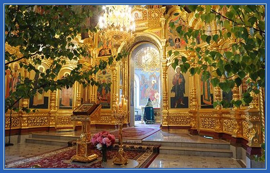 Поездка к святой Матроне на Троицу 5 Храм на праздник Святой Троицы