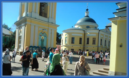 Поездка к святой Матроне на праздник Успения Пресвятой Богородицы 8 Монастырская площадь