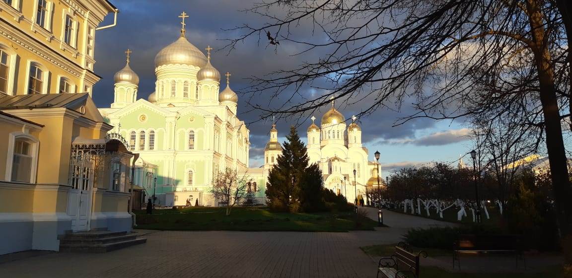 08. diveevskie sobory. vecherom pered otezdom...