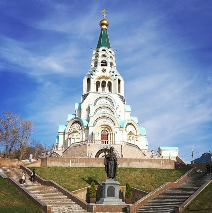 Храм