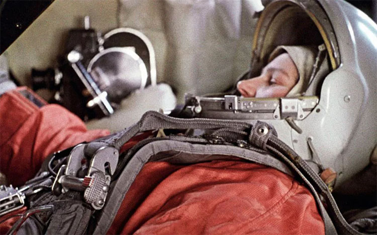 Валентина Терешкова внутри Востока-6