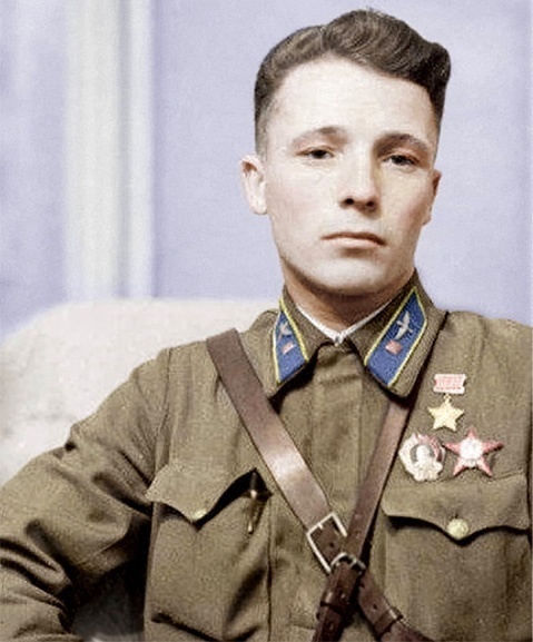 7 августа в истории. Виктор Талалихин 2 Летчик Виктор Васильевич Талалихин