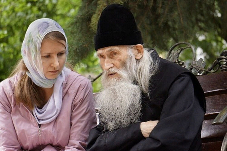 Духовник | Тест Кати Р. 2 Женщина с батюшкой