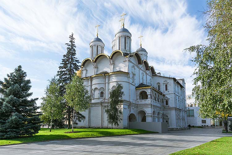 Патриарший дворец и церковь Двенадцати Апостолов
