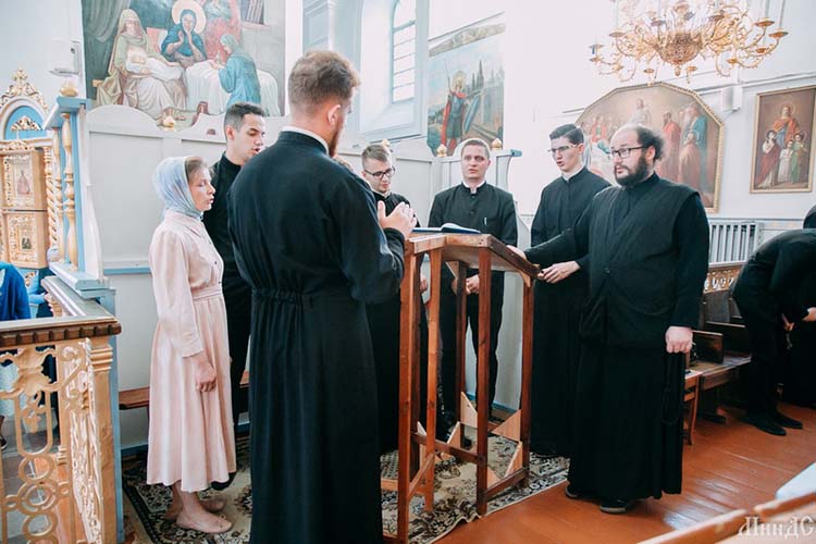Литургическая поэзия 2 Песнопения в храме