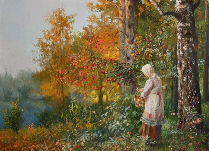 Женщина собирает грибы