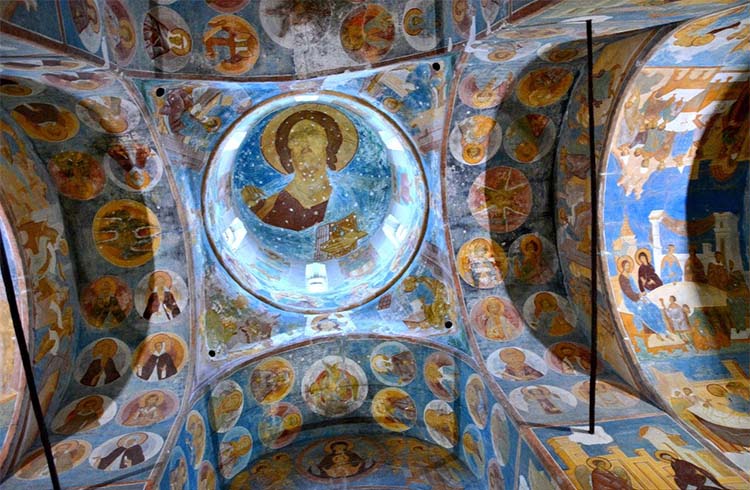 Фрески иконописца Дионисия в Ферапонтовом монастыре