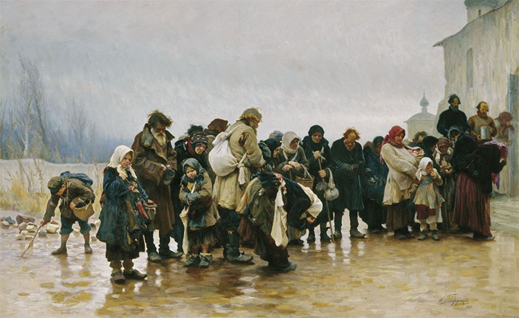 Люди возле храма
