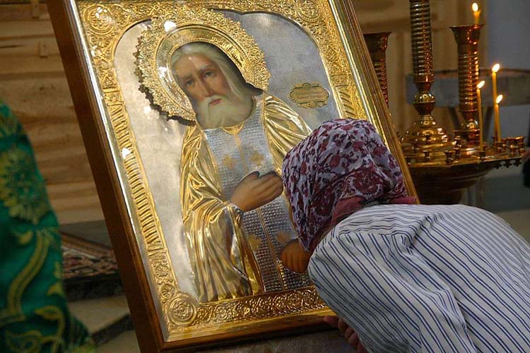 Как же многогранна помощь Небесного заступника 5 У иконы Серафима Саровского