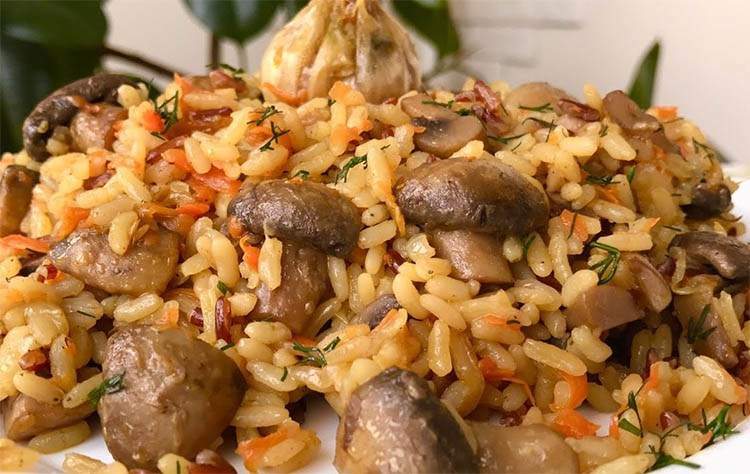 Плов с грибами