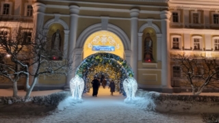 03. Vhod cherez vrata kolokolni