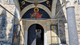33. Вход во внутренний монастырский двор 33. Vhod vo vnutrenniy monastyrskiy dvor 1