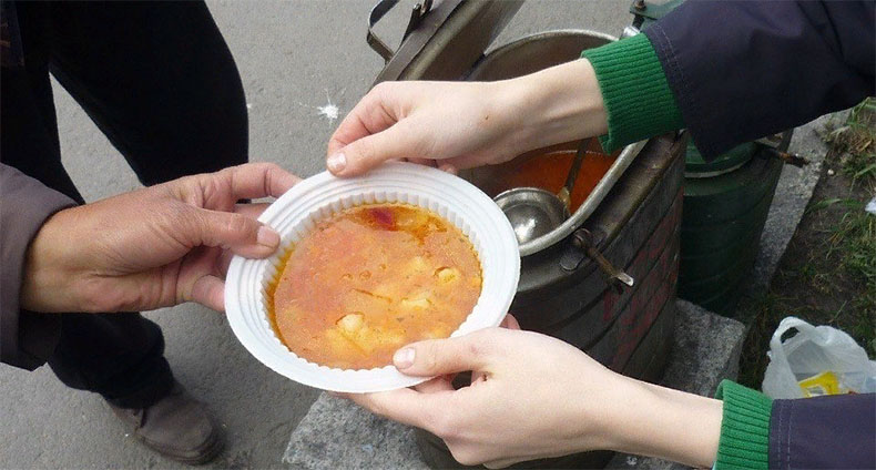 Помощь нуждающимся