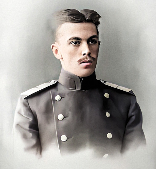 Врач Глеб Ивашенцов