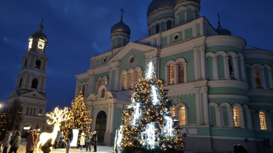 В Дивном Дивееве у батюшки Серафима. Рассказ