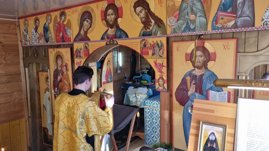 Диакон Александр. Чтение Евангелия