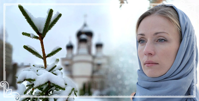 Женщина возле храма